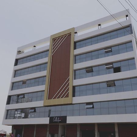 Collection O Manjari - Mundhwa Road Formerly 7 Treats Екстериор снимка